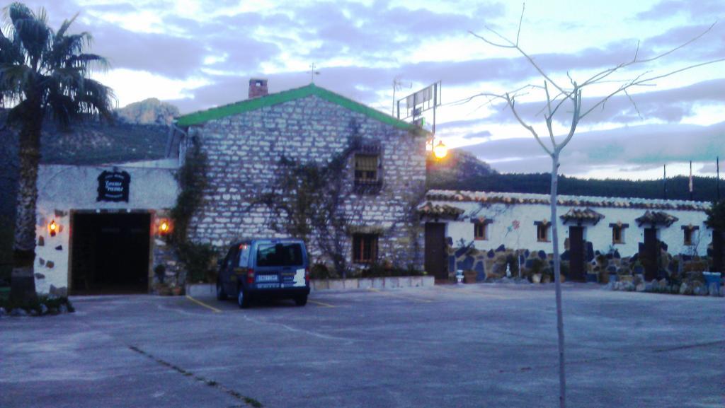 Alojamiento Rural La Caseria De Piedra Restaurante Jaén Kültér fotó