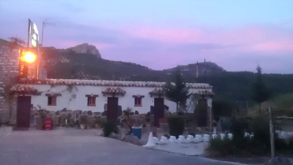Alojamiento Rural La Caseria De Piedra Restaurante Jaén Kültér fotó