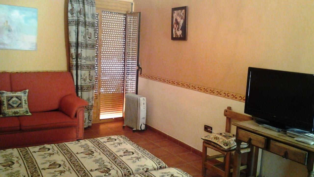 Alojamiento Rural La Caseria De Piedra Restaurante Jaén Kültér fotó