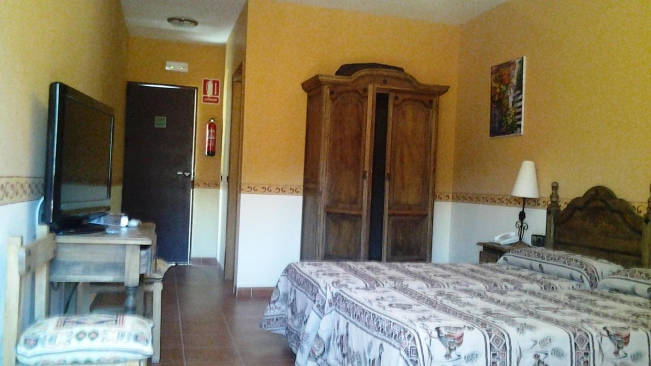 Alojamiento Rural La Caseria De Piedra Restaurante Jaén Kültér fotó